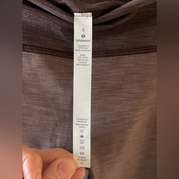 Lululemon leggings • women’s 6 - Picture 6 of 6